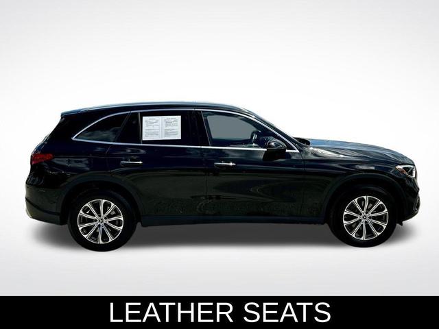 Photo of 2024 Black Mercedes-Benz GLC 300