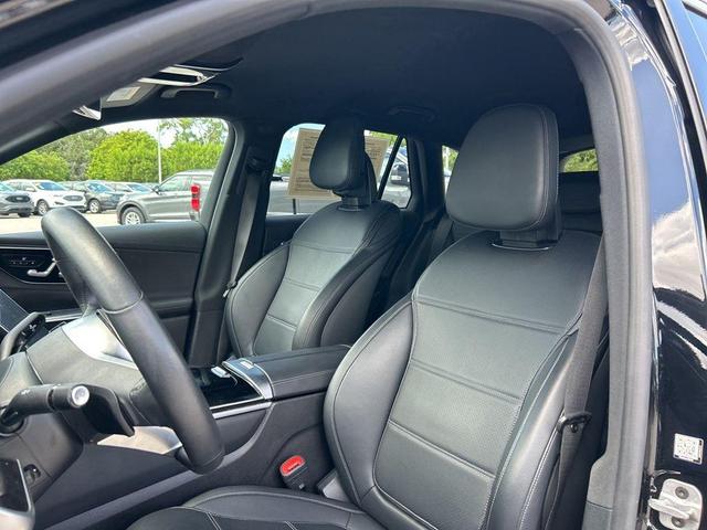 Photo of 2024 Black Mercedes-Benz GLC 300