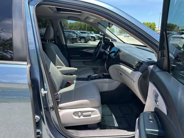 Photo of 2021 Steel Sapphire Metallic Honda Pilot
