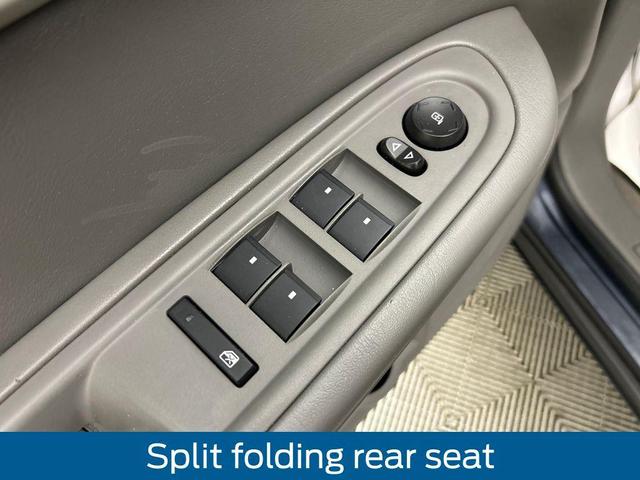 Photo of 2016 Blue Velvet Metallic Chevrolet Traverse