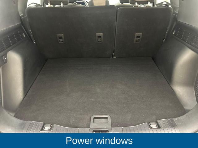Photo of 2022 Carbonized Gray Metallic Ford Escape