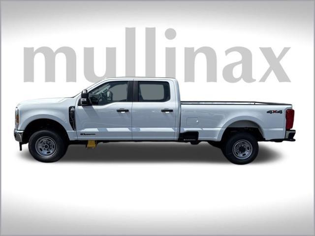 Photo of 2025 Oxford White Ford F-350