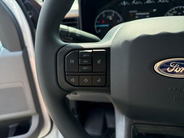 Photo of 2025 Oxford White Ford F-350