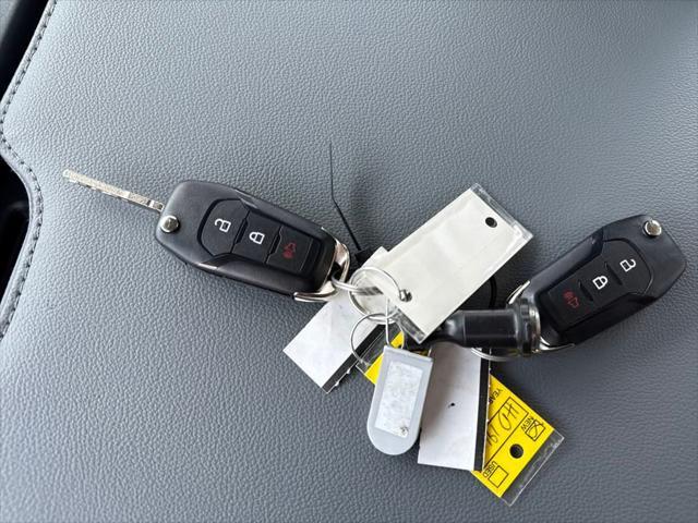 Photo of 2025 Oxford White Ford F-350