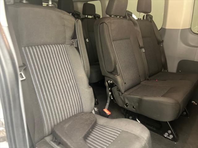 Photo of 2018 Oxford White Ford Transit-350