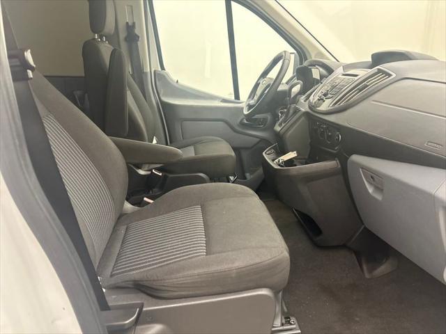 Photo of 2018 Oxford White Ford Transit-350