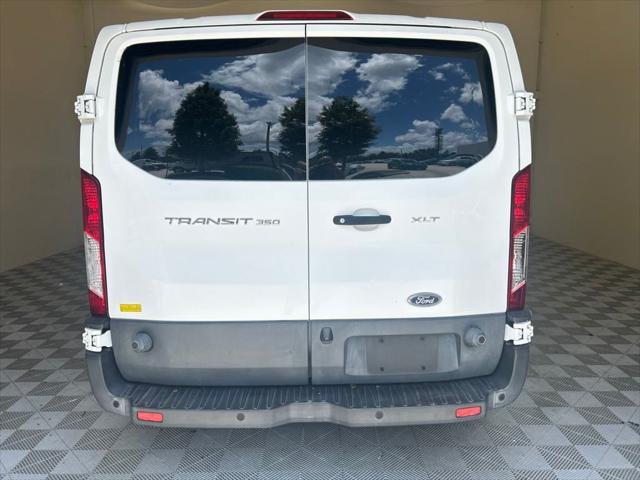 Photo of 2018 Oxford White Ford Transit-350