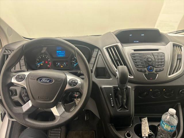 Photo of 2018 Oxford White Ford Transit-350