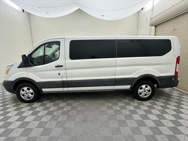 Photo of 2018 Oxford White Ford Transit-350
