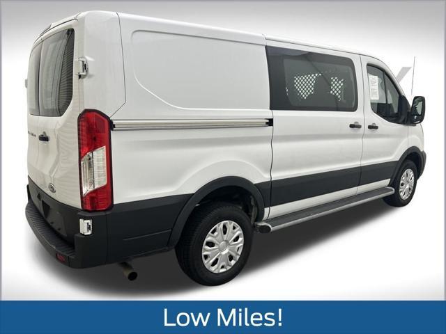 Photo of 2023 Oxford White Ford Transit-250