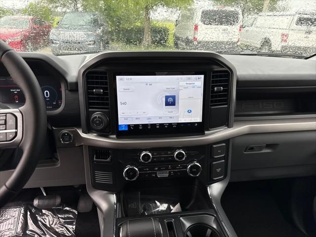 Photo of 2025 Oxford White Ford F-150 Lightning