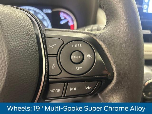 Photo of 2021 Magnetic Gray Metallic/Ice Edge Roof Toyota RAV4