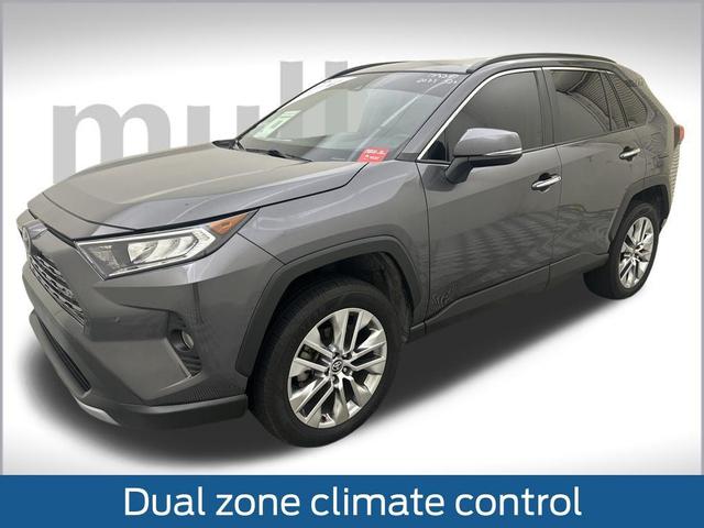 Photo of 2021 Magnetic Gray Metallic/Ice Edge Roof Toyota RAV4