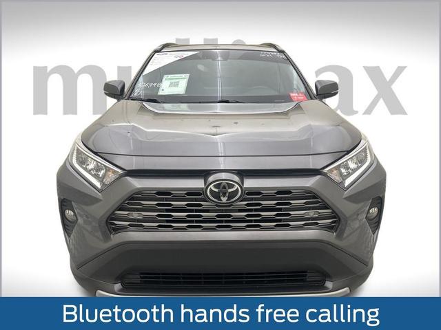 Photo of 2021 Magnetic Gray Metallic/Ice Edge Roof Toyota RAV4