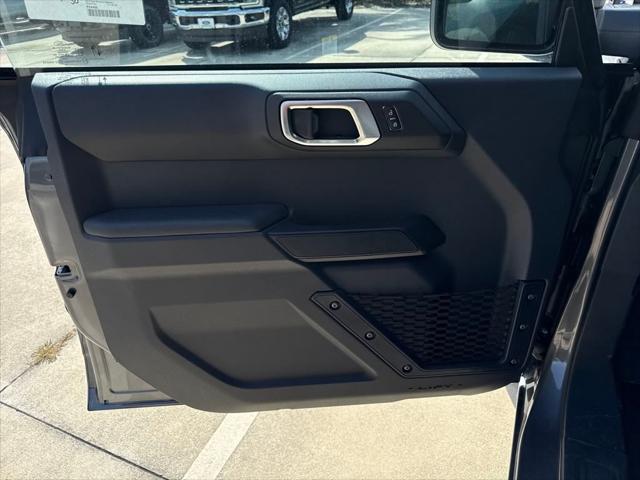 Photo of 2025 Carbonized Gray Metallic Ford Bronco