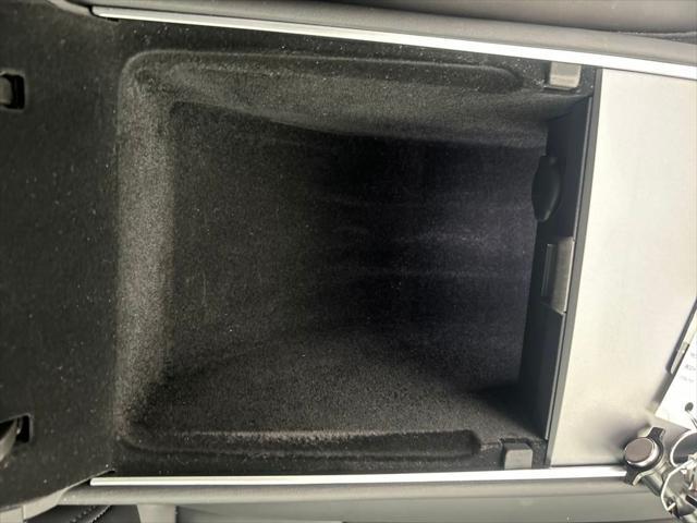 Photo of 2025 White Tesla Model Y