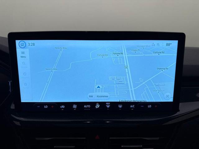 Photo of 2025 White Metallic Ford Escape