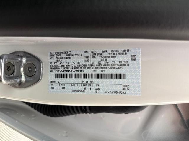 Photo of 2025 White Metallic Ford Escape