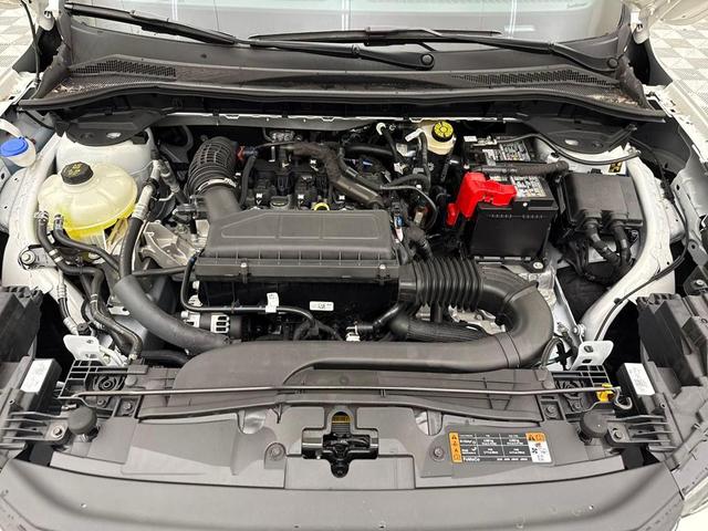 Photo of 2025 White Metallic Ford Escape