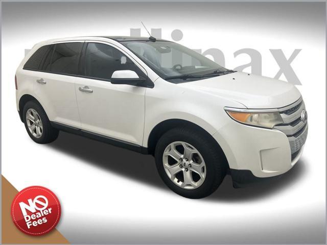 Photo of 2011 White Platinum Clearcoat Metallic Ford Edge