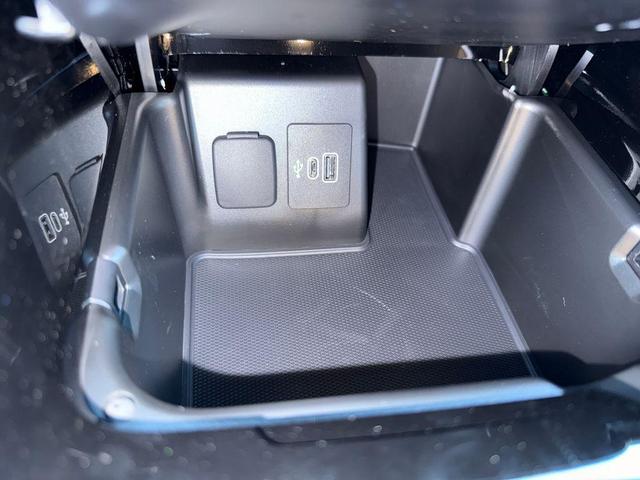 Photo of 2025 Agate Black Metallic Ford Explorer