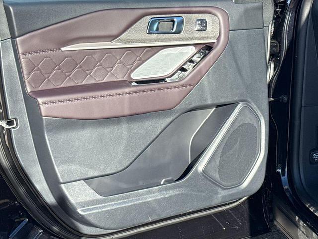 Photo of 2025 Agate Black Metallic Ford Explorer