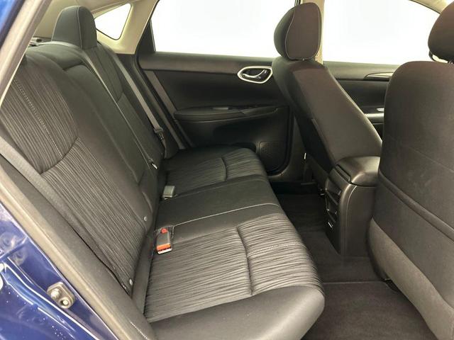 Photo of 2018 Deep Blue Pearl Nissan Sentra