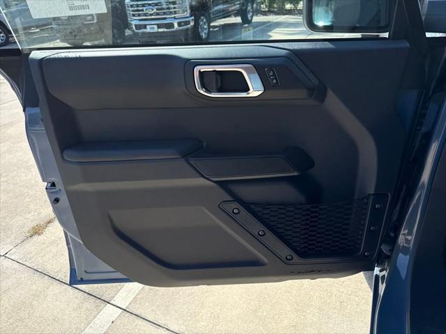 Photo of 2025 Azure Gray Metallic Tri-Coat Ford Bronco