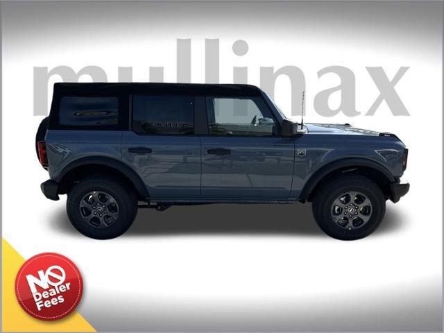 Photo of 2025 Azure Gray Metallic Tri-Coat Ford Bronco