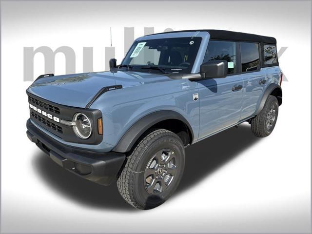 Photo of 2025 Azure Gray Metallic Tri-Coat Ford Bronco