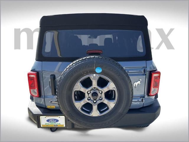 Photo of 2025 Azure Gray Metallic Tri-Coat Ford Bronco