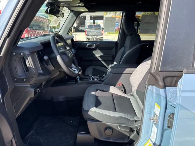 Photo of 2025 Azure Gray Metallic Tri-Coat Ford Bronco