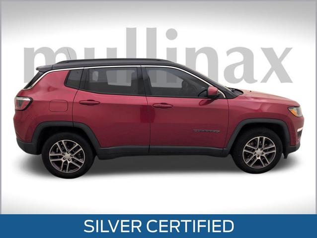 Photo of 2018 Redline Pearlcoat Jeep Compass