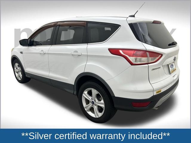 Photo of 2015 Oxford White Ford Escape