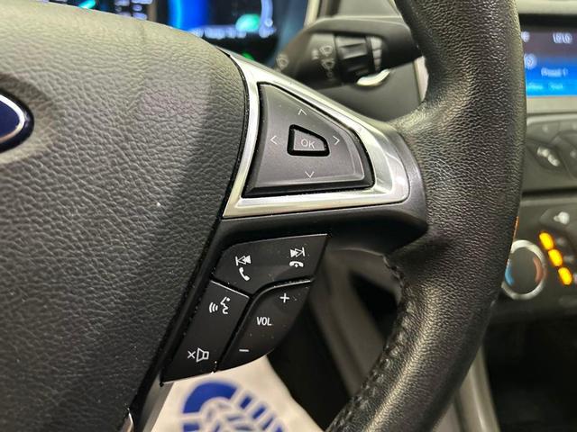 Photo of 2017 Oxford White Ford Fusion Hybrid