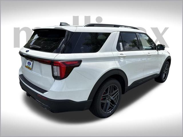 Photo of 2025 Star White Metallic Tri-Coat Ford Explorer