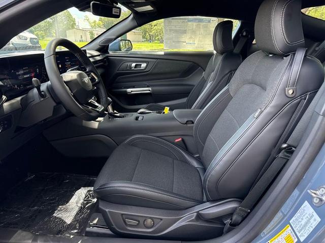 Photo of 2025 Vapor Blue Metallic Ford Mustang