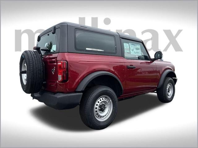 Photo of 2025 Ruby Red Metallic Tinted Clearcoat Ford Bronco