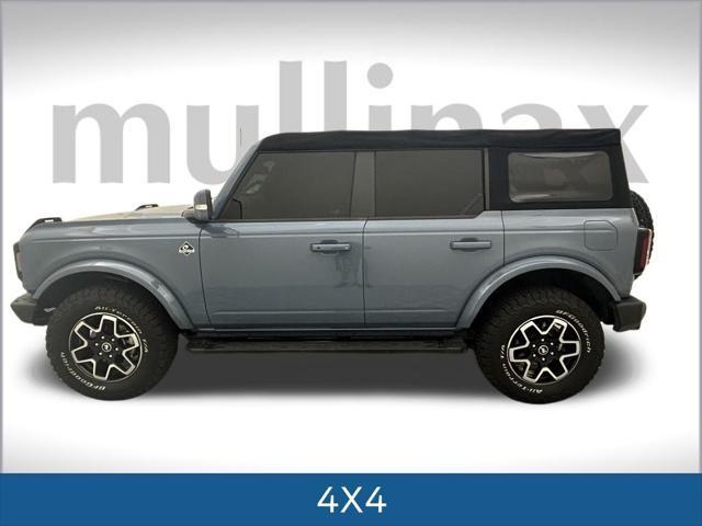 Photo of 2023 Azure Gray Metallic Tri-Coat Ford Bronco
