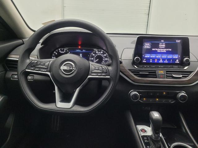 Photo of 2024 Brilliant Silver Metallic Nissan Altima
