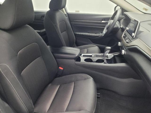 Photo of 2024 Brilliant Silver Metallic Nissan Altima