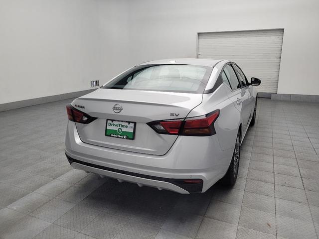 Photo of 2024 Brilliant Silver Metallic Nissan Altima