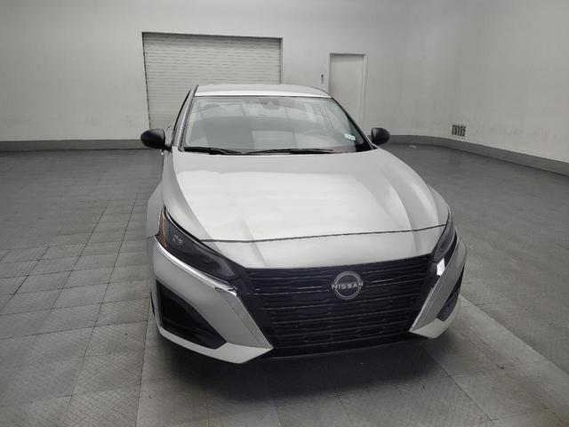 Photo of 2024 Brilliant Silver Metallic Nissan Altima