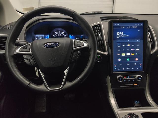 Photo of 2023 Blue Ford Edge