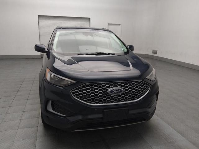 Photo of 2023 Blue Ford Edge