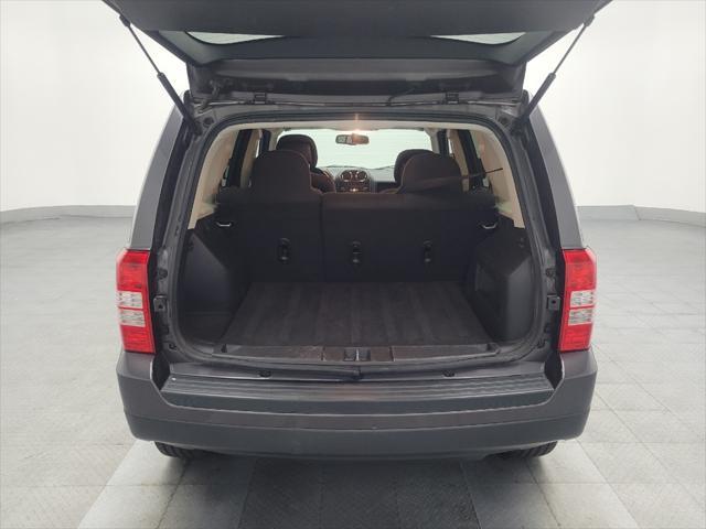 Photo of 2016 Gray Jeep Patriot