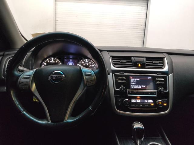Photo of 2018 Brilliant Silver Nissan Altima