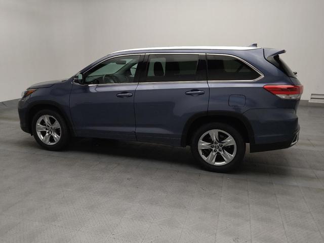 Photo of 2018 Shoreline Blue Pearl Toyota Highlander