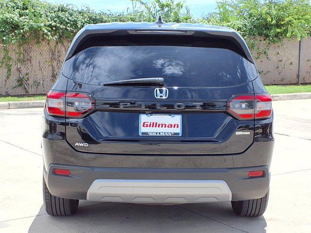 Photo of 2025 Crystal Black Pearl Honda Pilot