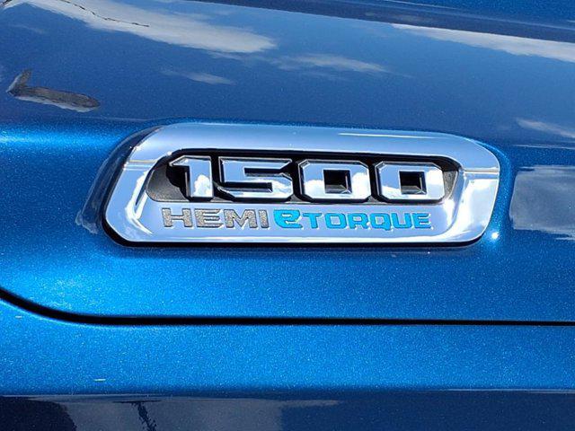 Photo of 2022 Patriot Blue Pearlcoat RAM 1500